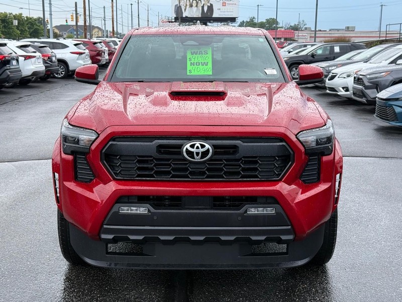 Toyota Tacoma 4WD Vehicle Image 09