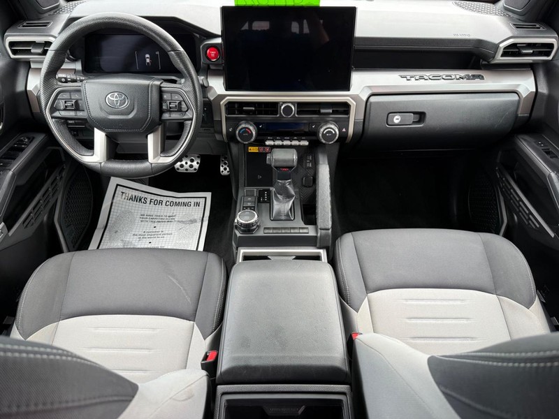 Toyota Tacoma 4WD Vehicle Image 12