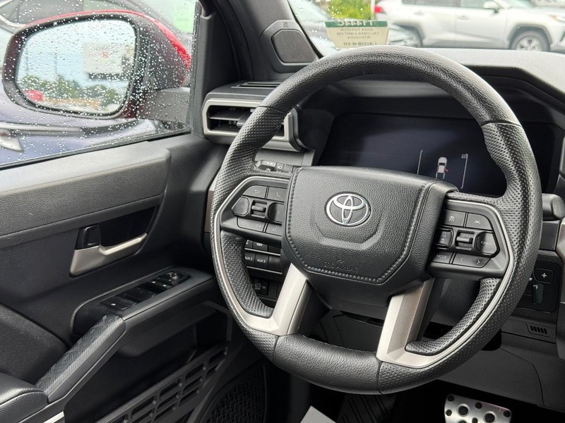 Toyota Tacoma 4WD Vehicle Image 13