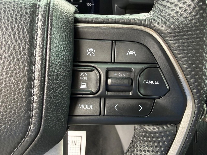 Toyota Tacoma 4WD Vehicle Image 15