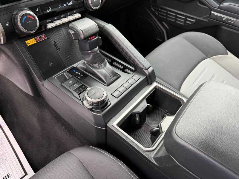 Toyota Tacoma 4WD Vehicle Image 21