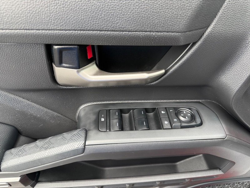 Toyota Tacoma 4WD Vehicle Image 26