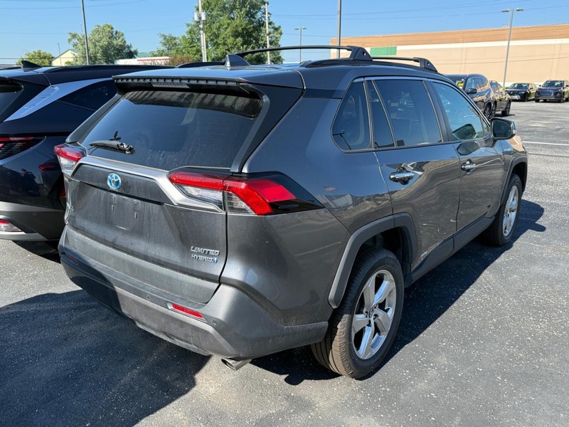Toyota RAV4 Vehicle Image 04