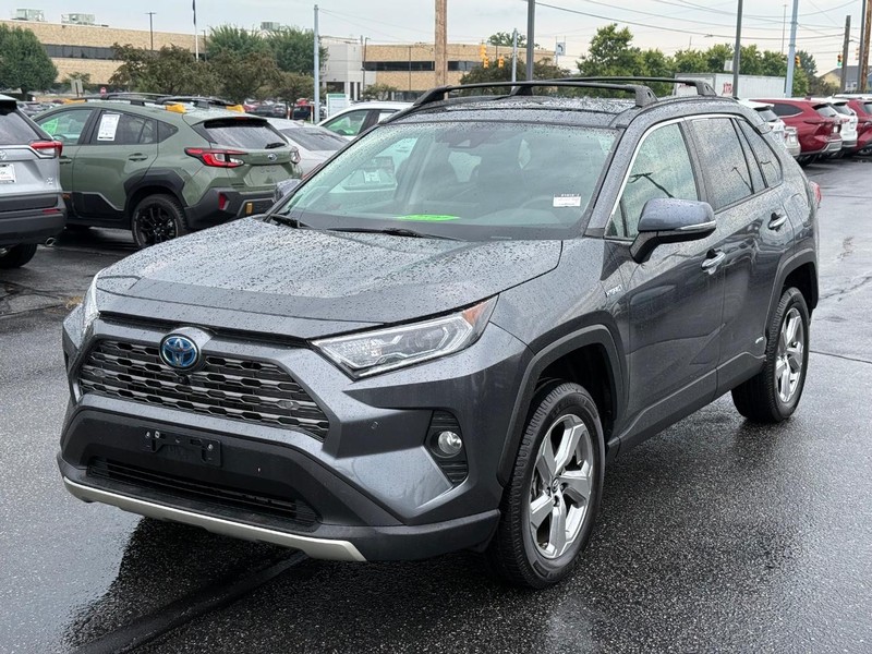 Toyota RAV4 Vehicle Image 09
