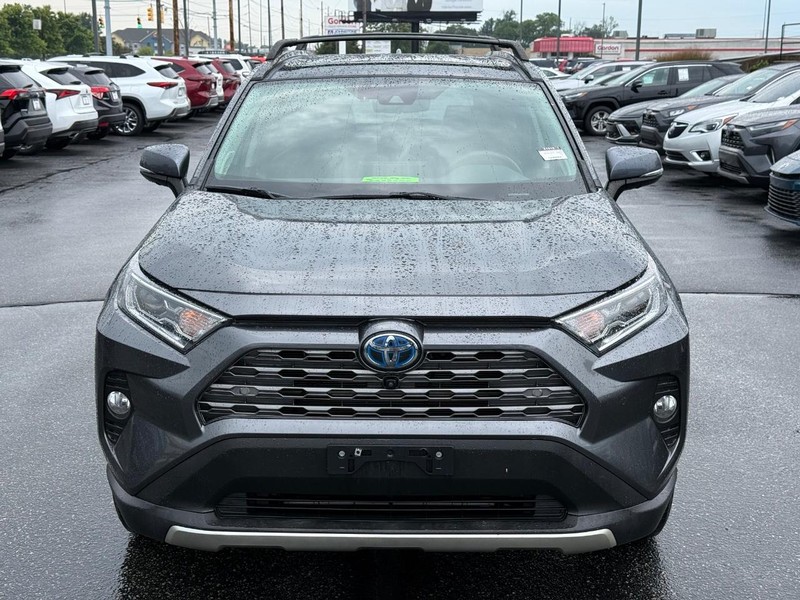 Toyota RAV4 Vehicle Image 10