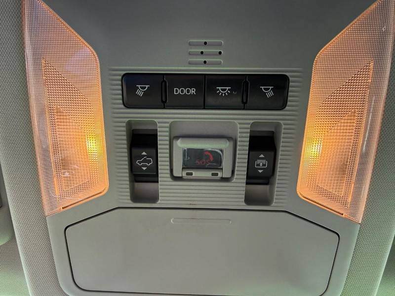 Toyota RAV4 Vehicle Image 24