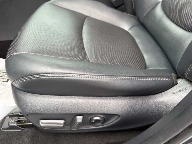 Toyota RAV4 Vehicle Image 28