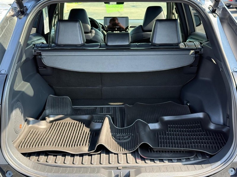 Toyota RAV4 Vehicle Image 07