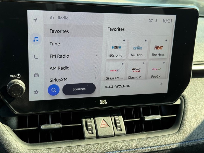 Toyota RAV4 Vehicle Image 19