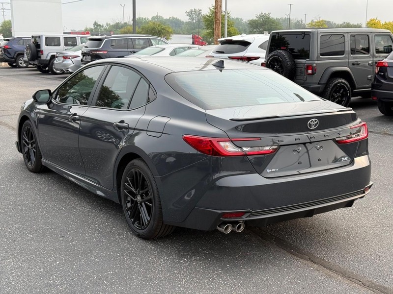 Toyota Camry Vehicle Image 05