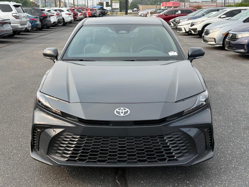 Toyota Camry Vehicle Image 09