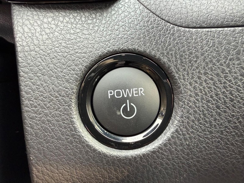 Toyota Camry Vehicle Image 15