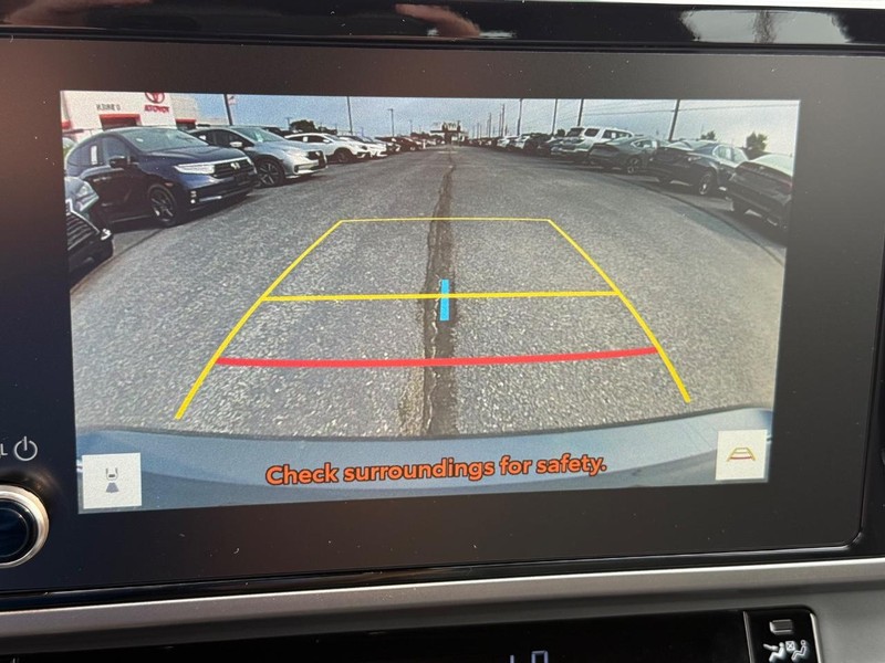 Toyota Camry Vehicle Image 17