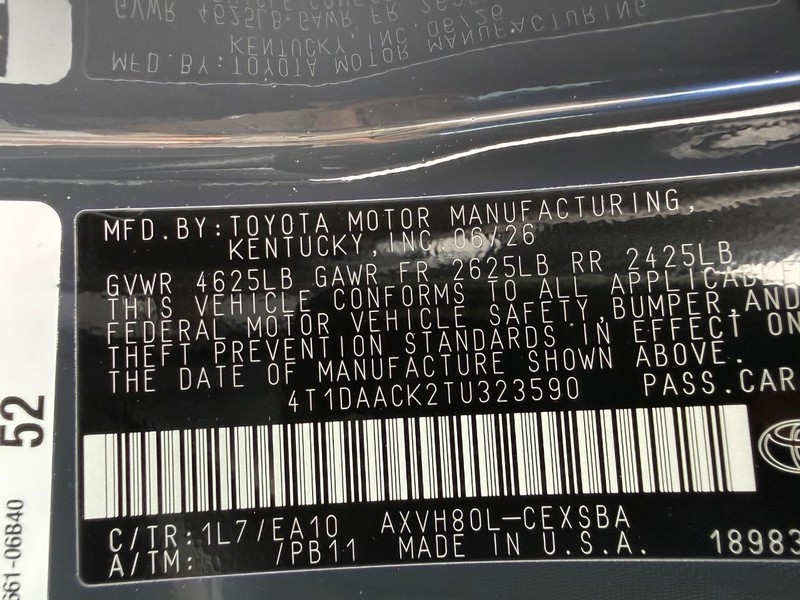 Toyota Camry Vehicle Image 24