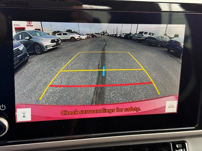 Toyota Camry Vehicle Image 17