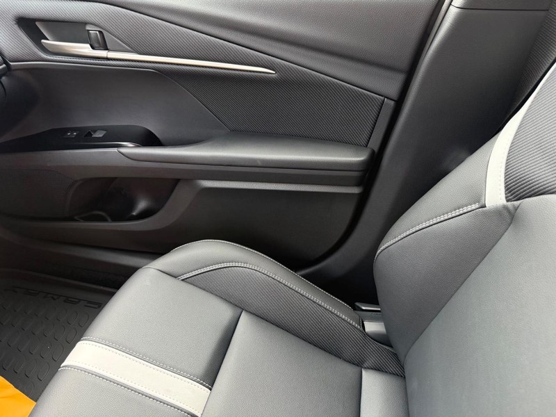 Toyota Camry Vehicle Image 19