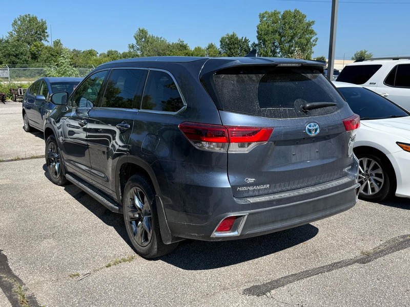 Toyota Highlander Vehicle Image 03