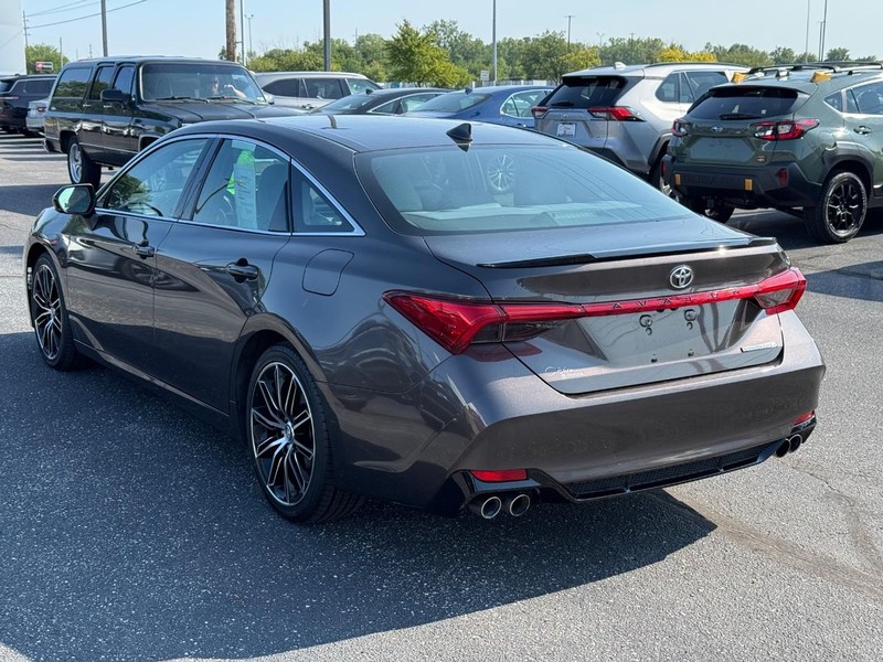 Toyota Avalon Vehicle Image 05
