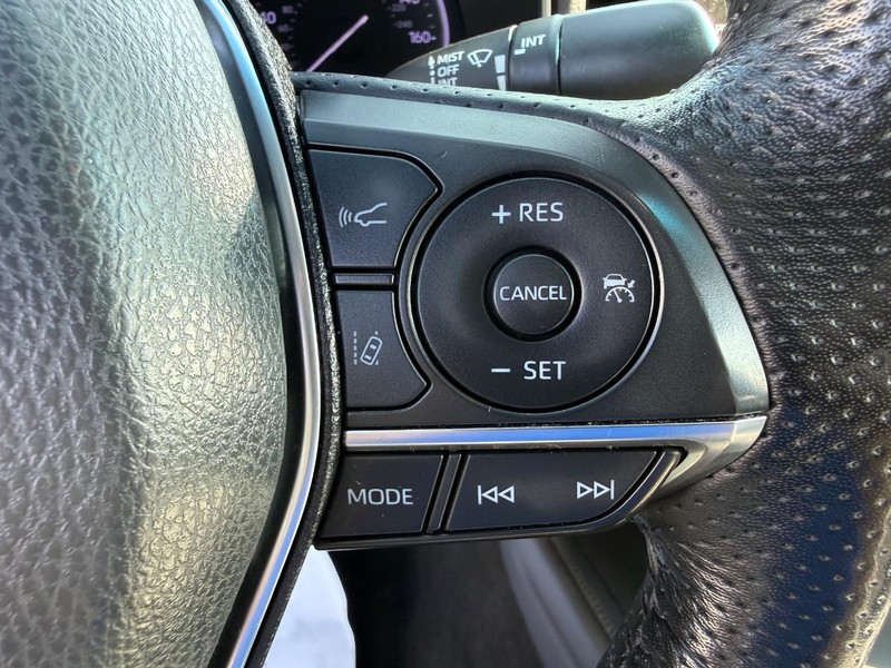 Toyota Avalon Vehicle Image 15