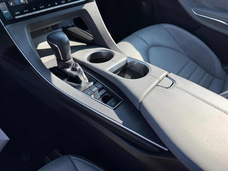 Toyota Avalon Vehicle Image 20