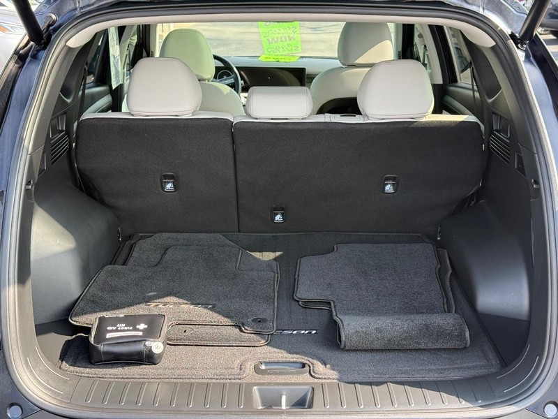 Hyundai Tucson Hybrid Vehicle Image 07