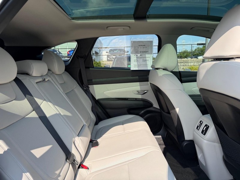 Hyundai Tucson Hybrid Vehicle Image 11
