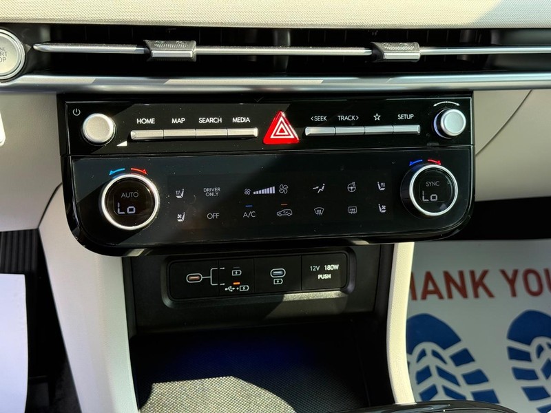 Hyundai Tucson Hybrid Vehicle Image 21