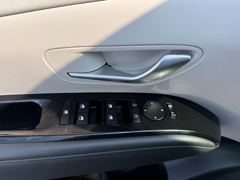 Hyundai Tucson Hybrid Vehicle Image 27