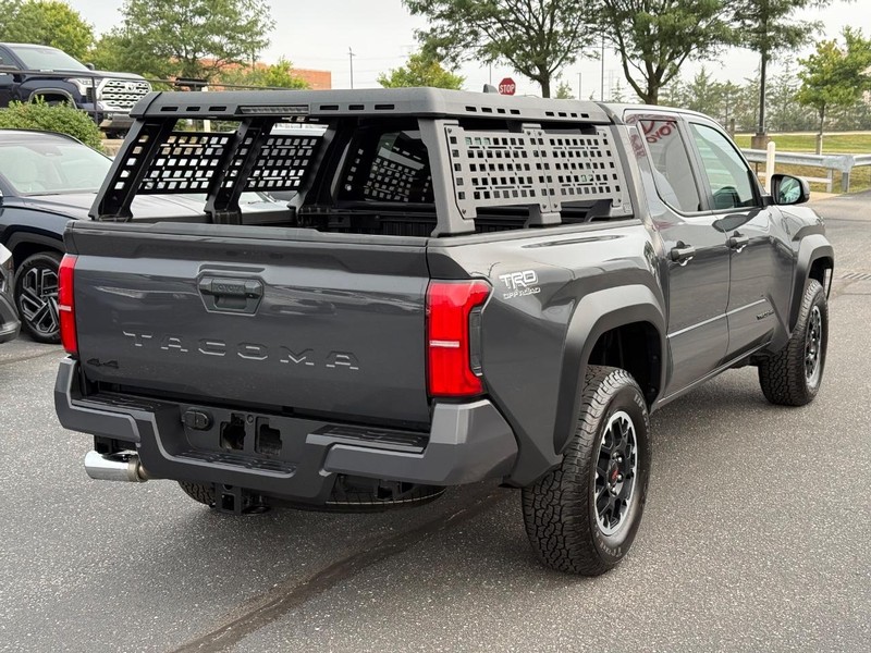 Toyota Tacoma 4WD Vehicle Image 03