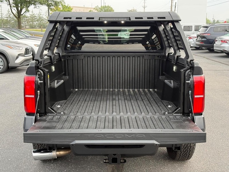 Toyota Tacoma 4WD Vehicle Image 07