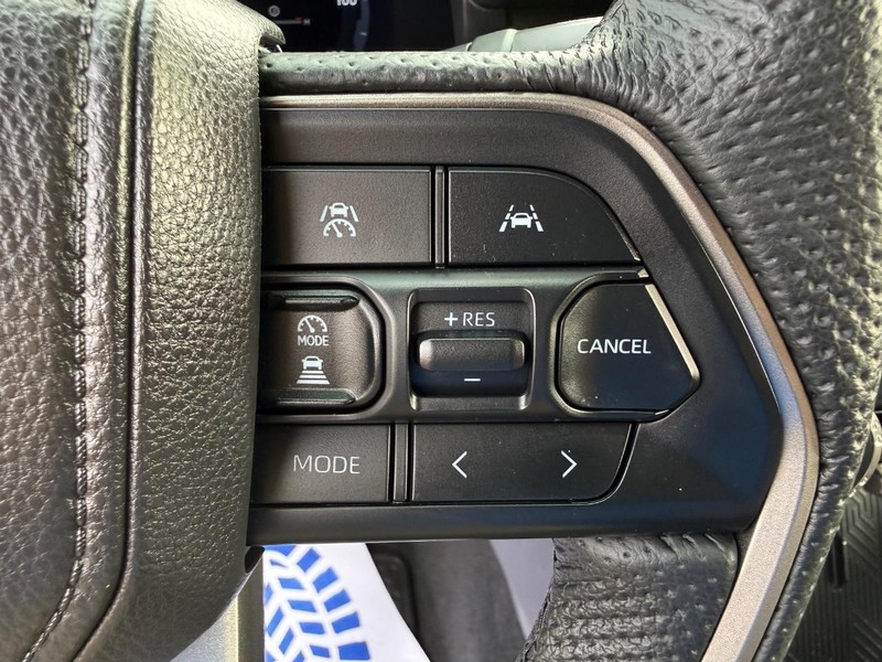 Toyota Tacoma 4WD Vehicle Image 14