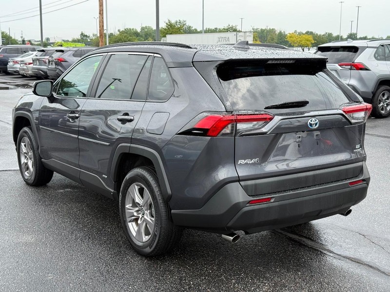 Toyota RAV4 Vehicle Image 05