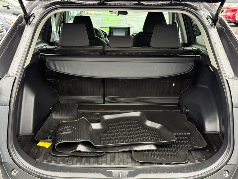 Toyota RAV4 Vehicle Image 07