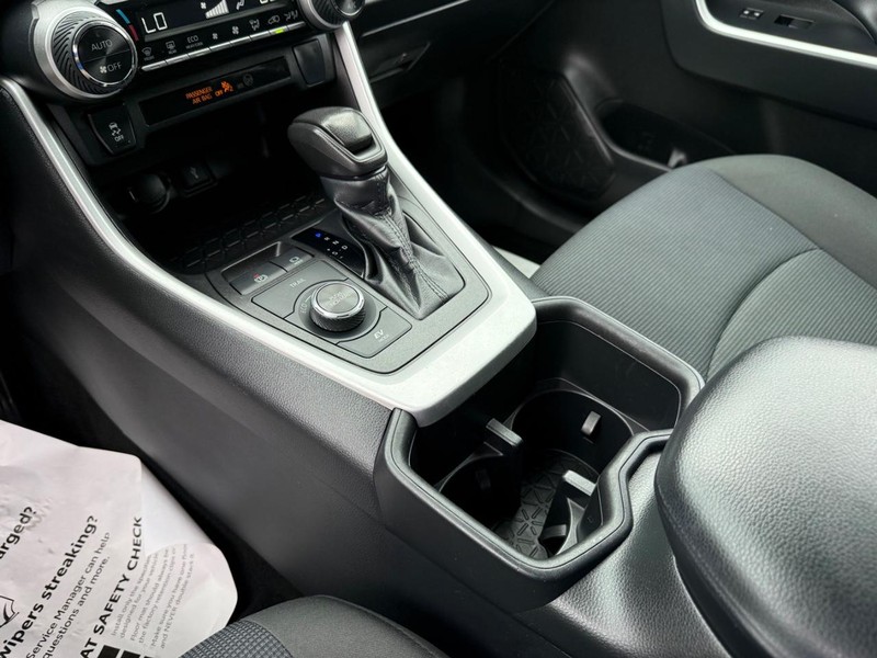 Toyota RAV4 Vehicle Image 18