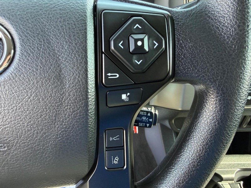 Toyota Tacoma 2WD Vehicle Image 14