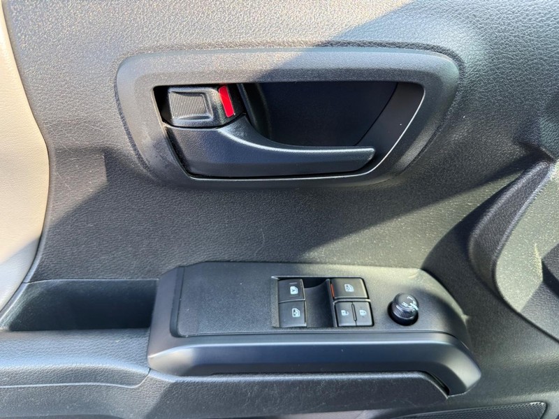 Toyota Tacoma 2WD Vehicle Image 22