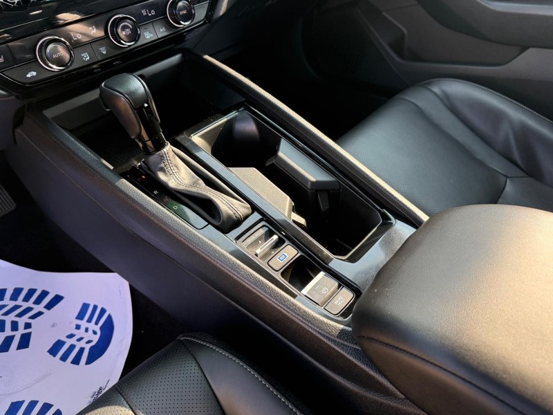 Honda Accord Hybrid Vehicle Image 21