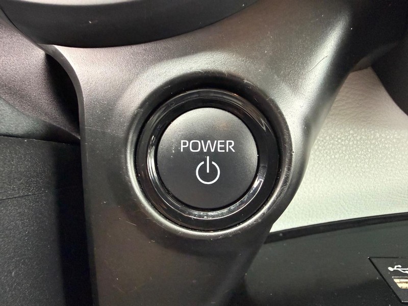 Toyota Sienna Vehicle Image 16