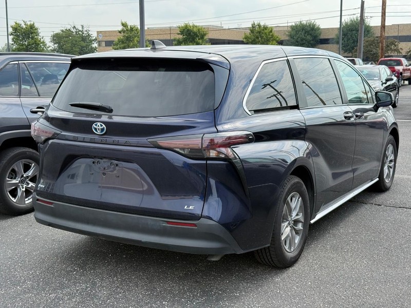 Toyota Sienna Vehicle Image 04