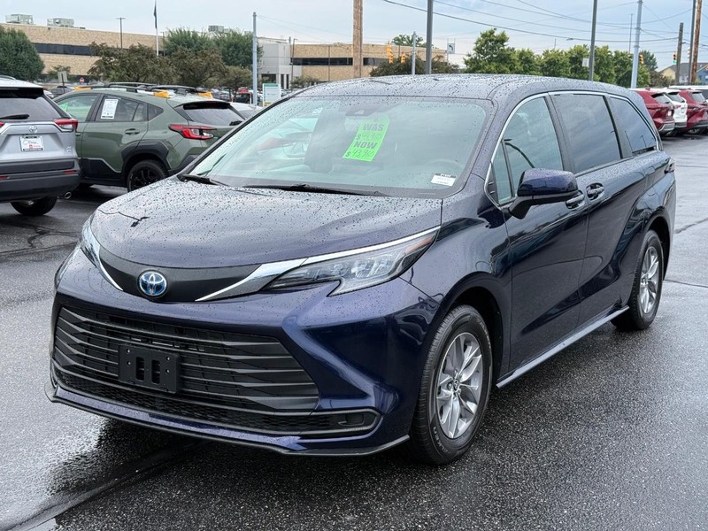 Toyota Sienna Vehicle Image 08