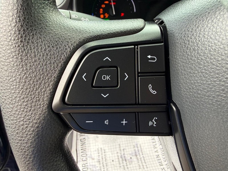 Toyota Sienna Vehicle Image 14