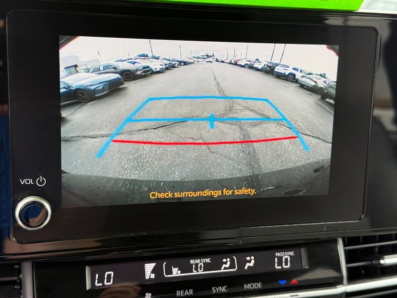 Toyota Sienna Vehicle Image 18