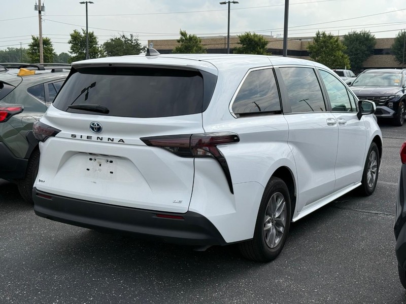 Toyota Sienna Vehicle Image 04