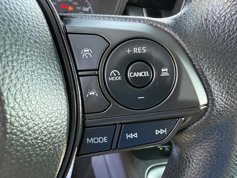 Toyota Corolla Vehicle Full-screen Gallery Image 14