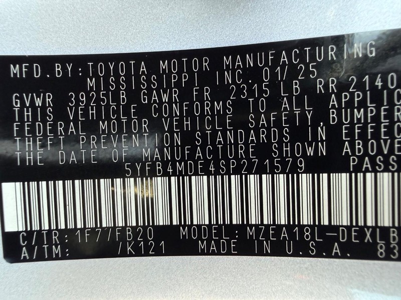 Toyota Corolla Vehicle Full-screen Gallery Image 24