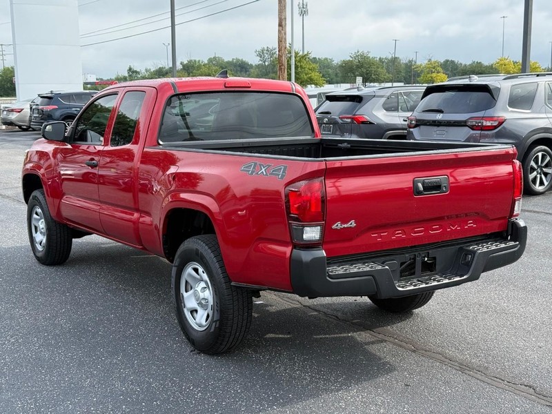Toyota Tacoma Vehicle Image 05