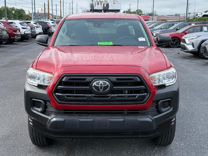 Toyota Tacoma Vehicle Image 09
