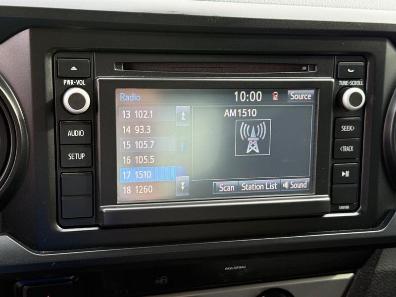 Toyota Tacoma Vehicle Image 15