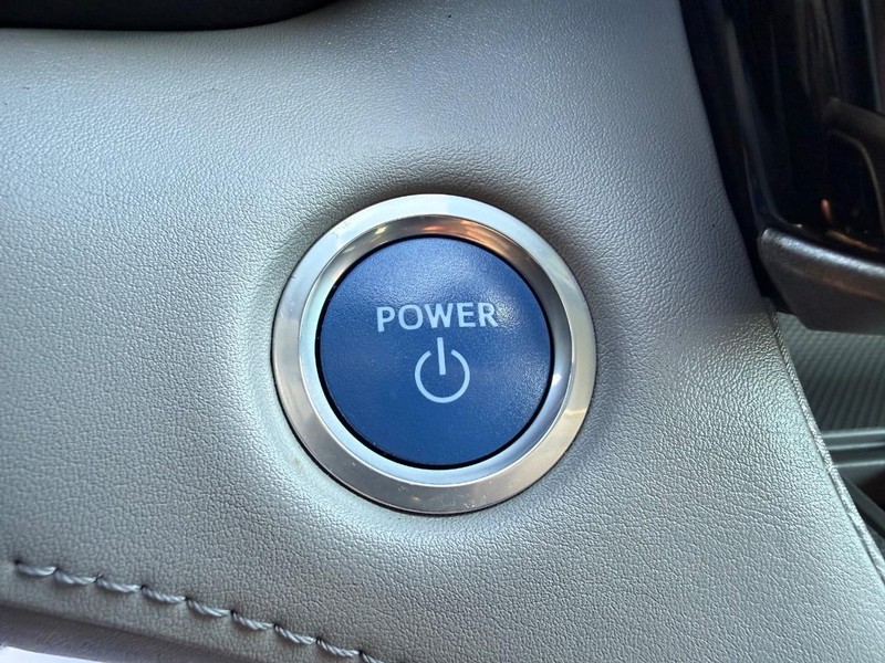Toyota Highlander Vehicle Image 18