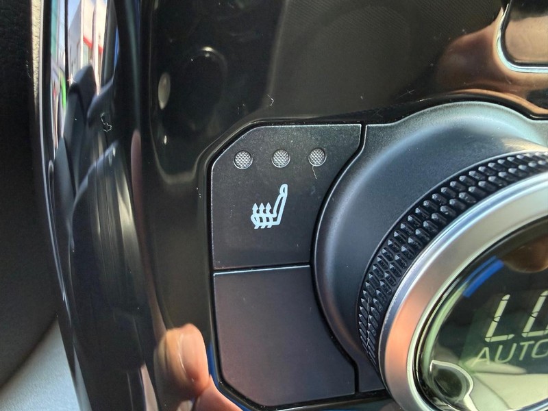 Toyota Highlander Vehicle Image 19